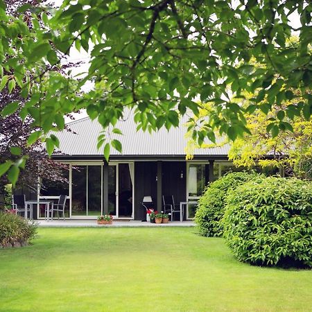 Marchmont Gardens Bed & Breakfast แฮนเมอร์สปริงส์ ภายนอก รูปภาพ
