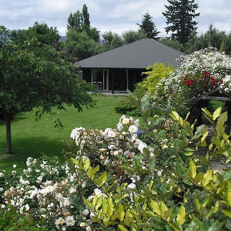 Marchmont Gardens Bed & Breakfast แฮนเมอร์สปริงส์ ภายนอก รูปภาพ