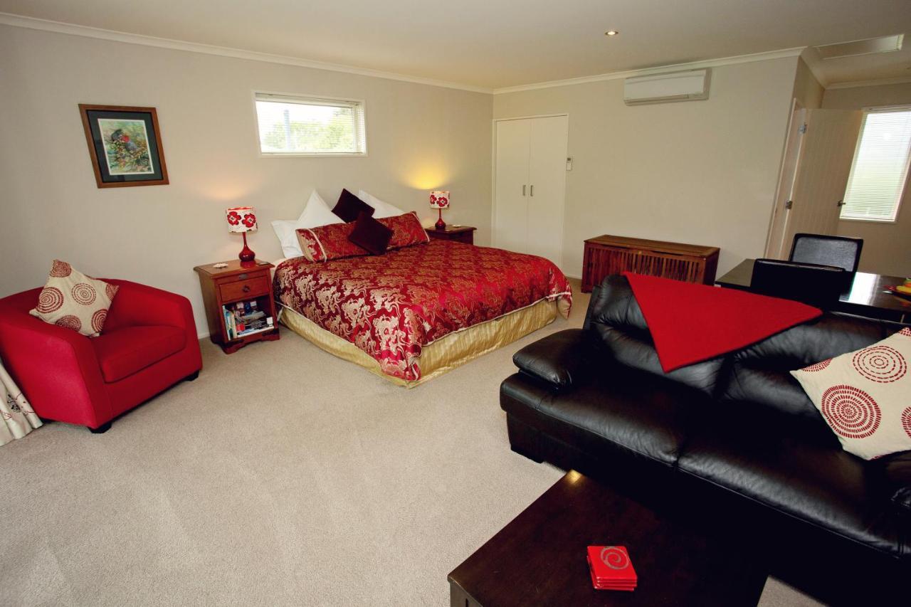 Marchmont Gardens Bed & Breakfast แฮนเมอร์สปริงส์ ภายนอก รูปภาพ