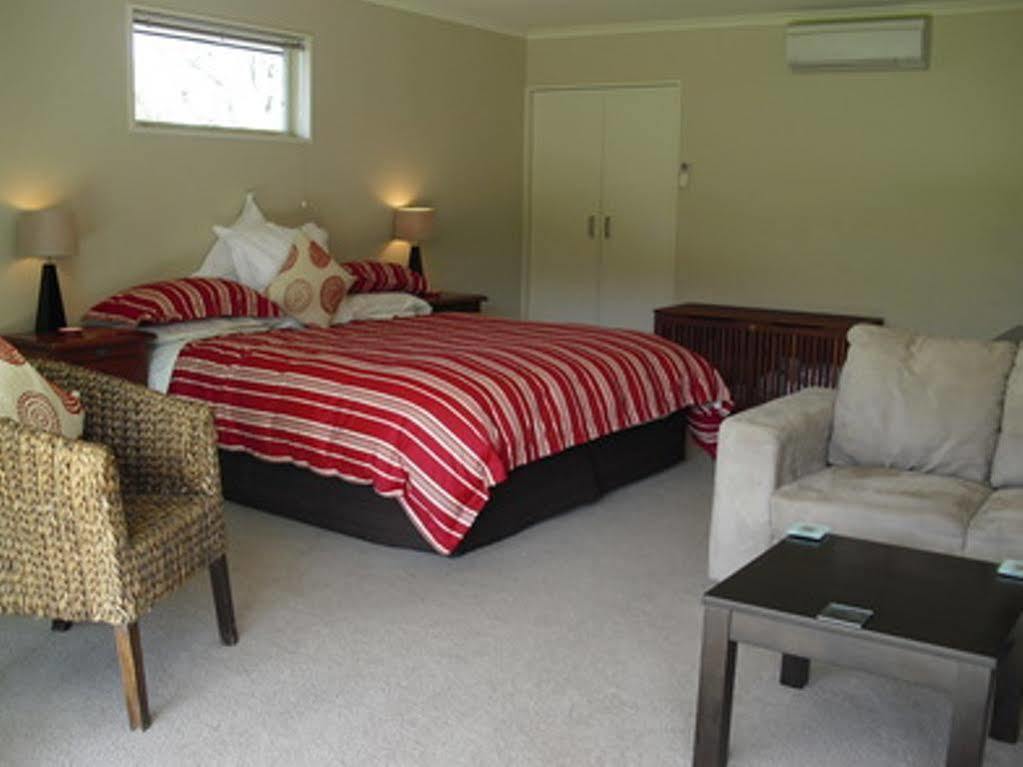 Marchmont Gardens Bed & Breakfast แฮนเมอร์สปริงส์ ภายนอก รูปภาพ